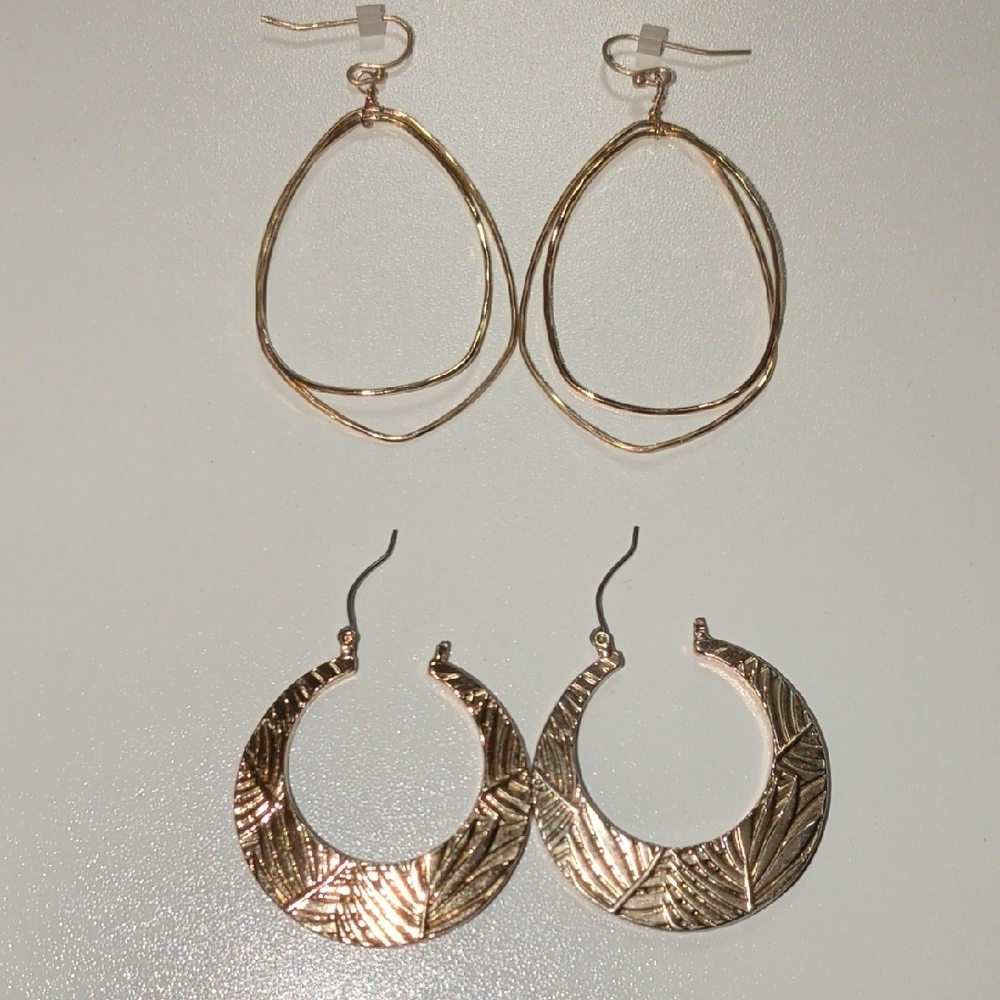 Elegant Gold-toned Hoop Earrings Set